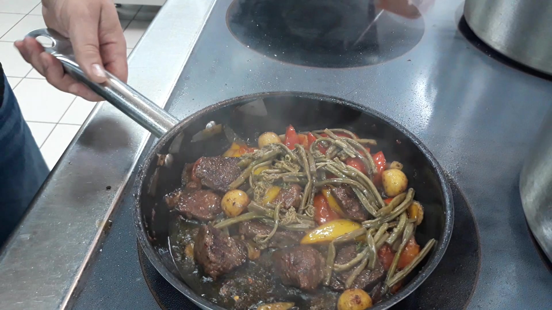 Рагу из оленины с овощами