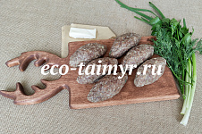 Зразы из оленины с маслом и зеленью